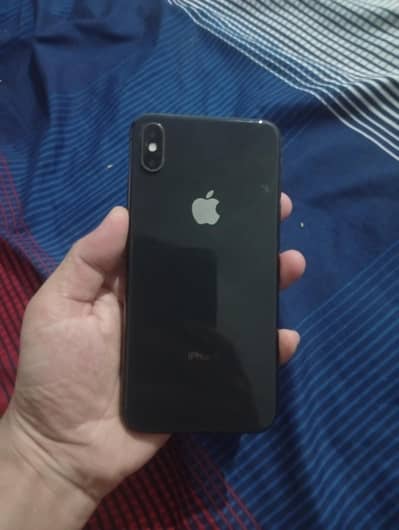 64gb SIM locked true turn on bettery health 82 face id ok