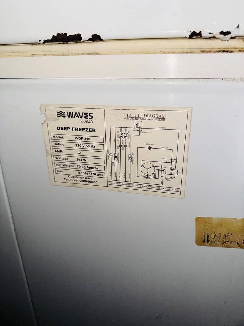 Waves deep freezer 0
