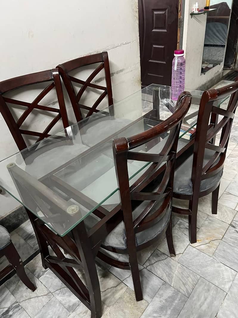 Dinning table set 4