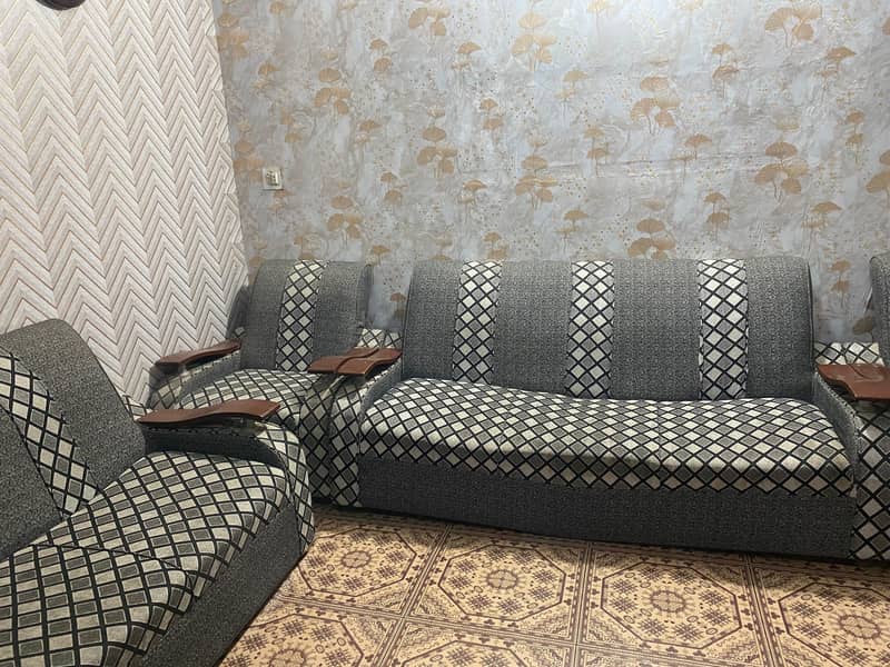 7 Seater 4