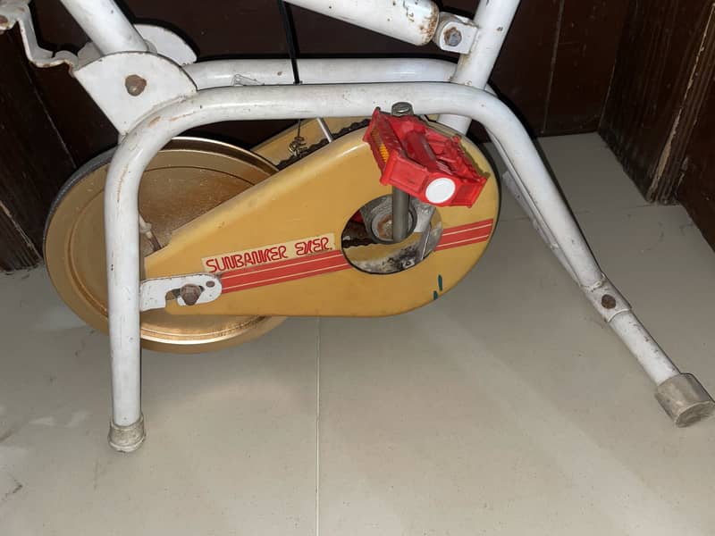 Exercise cycle very good condition 2