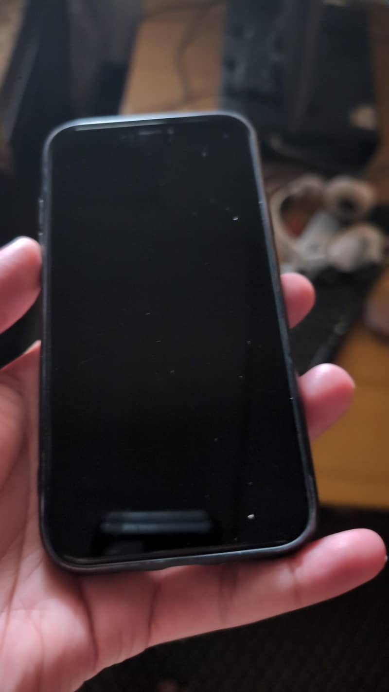 iPhone XR 3