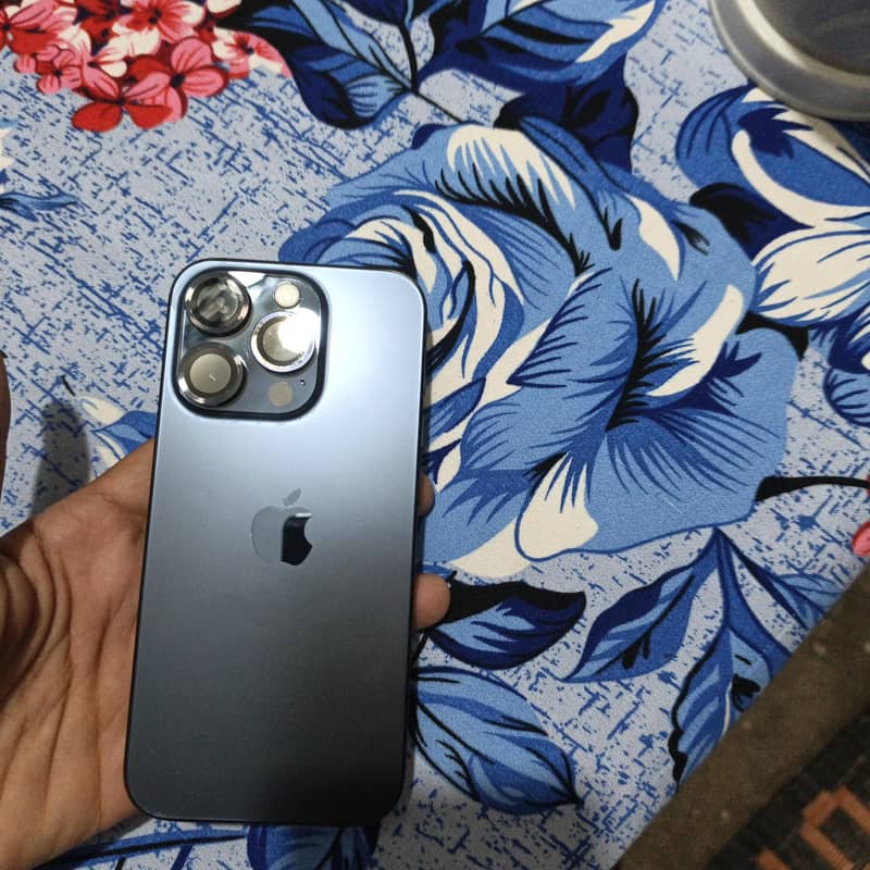 Iphone 15 pro 1