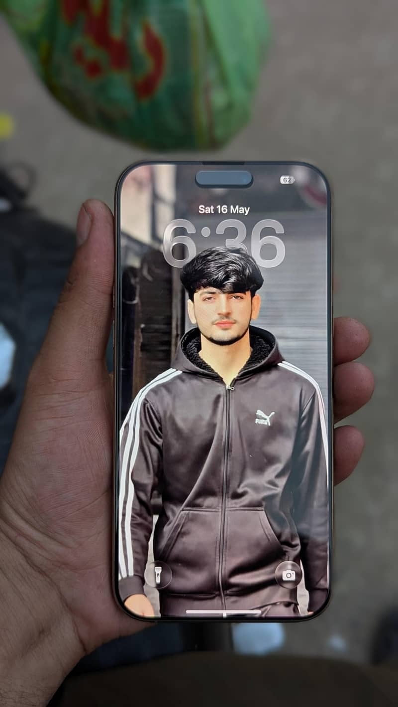 iphone 16 pro max  for sel 1