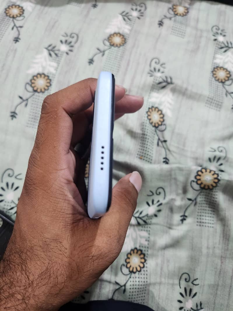 Redmi A2+ 3