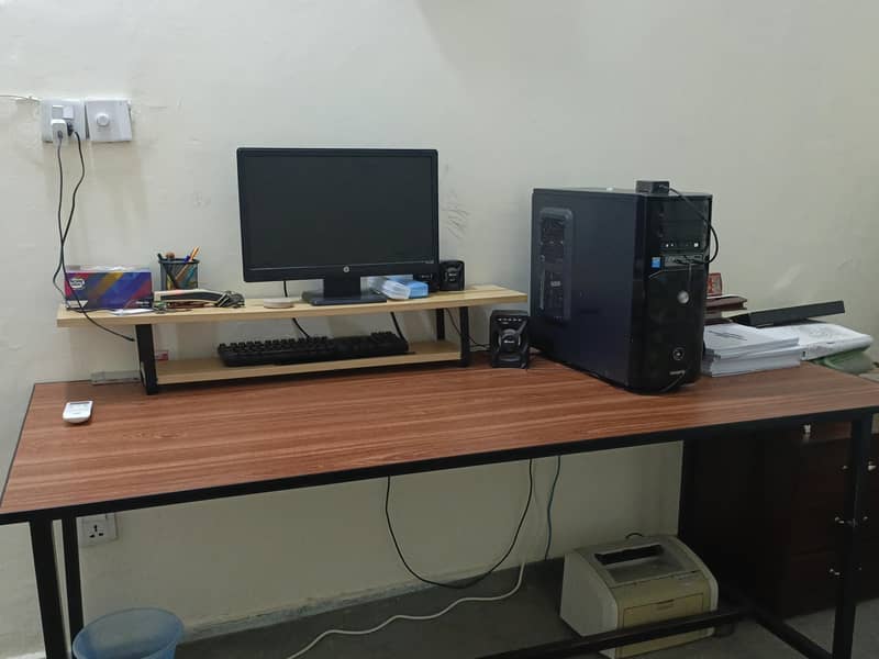 Computer Table 0