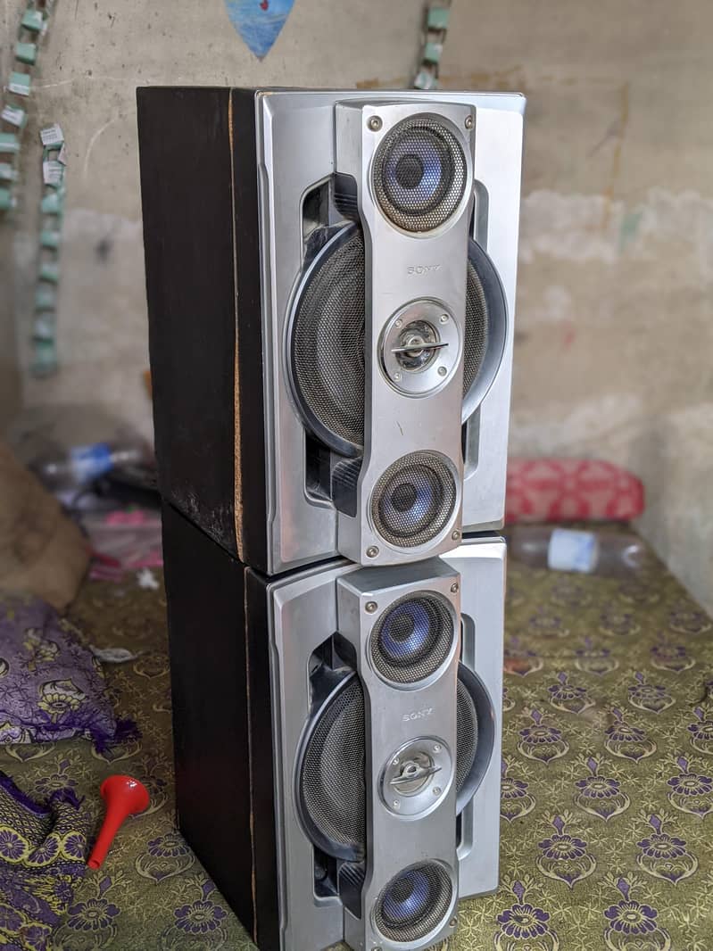 Sony speaker 4