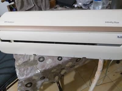 AC inverter for sale in very good price and condition