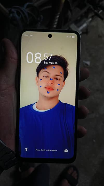 phone is in Good Condition like brand new