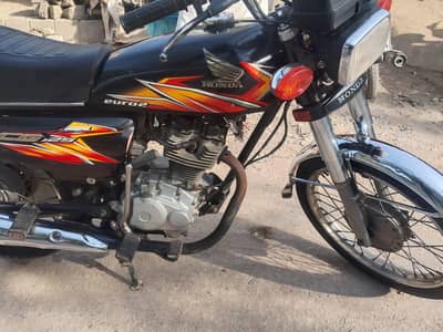 honda 125 Karachi number perfect bike
