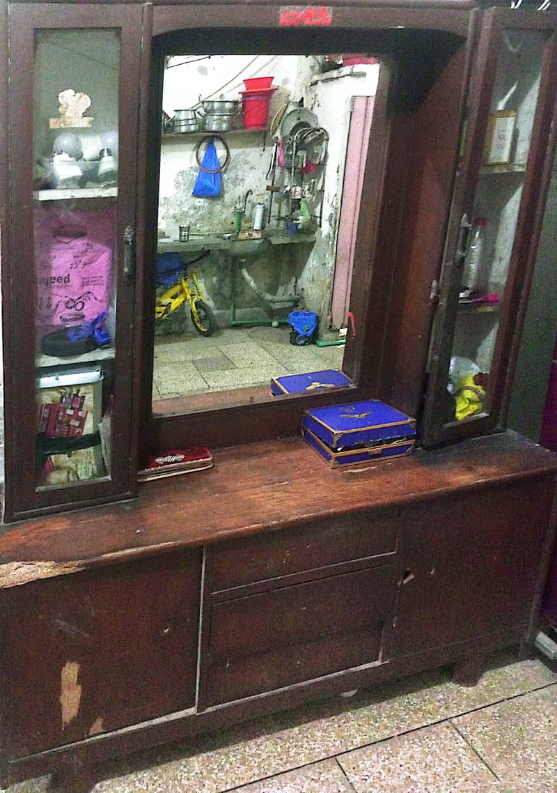 dressing table. . . 2