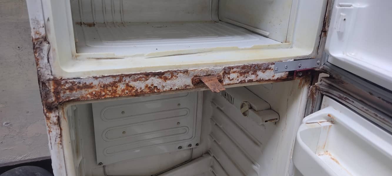 Dawlance fridge 7