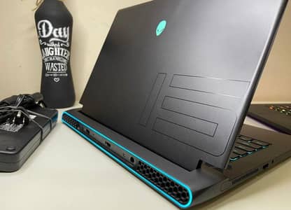 Dell Alienware M15 R6 | i7 11th Gen | RTX 3060 | 32GB RAM | 512GB SSD