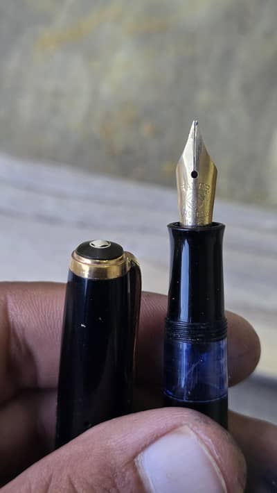 Osmia vintage gold nib pen