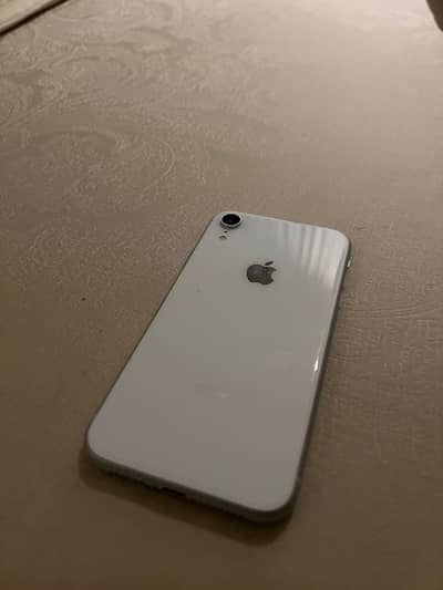 Apple iPhone XR