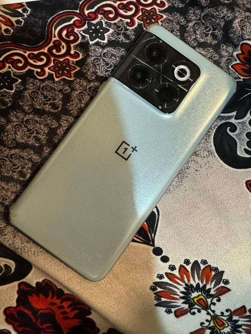 OnePlus 10t 1
