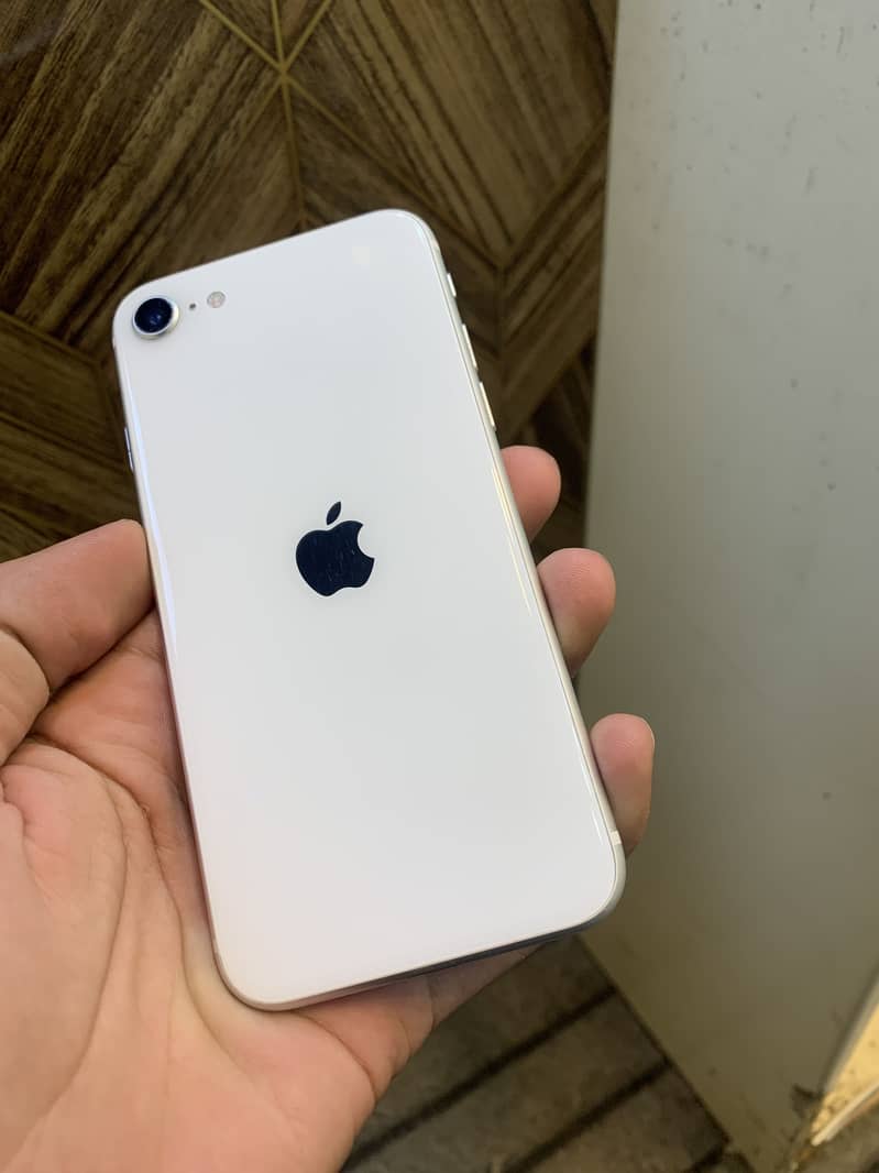 iPhone SE 0