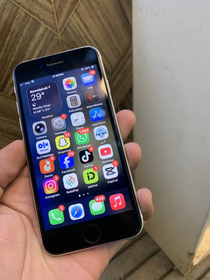 iPhone SE 5