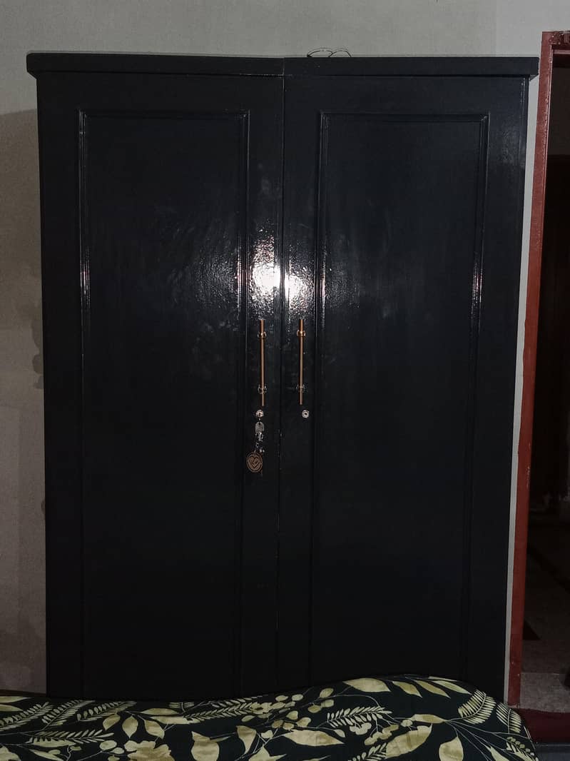 wardrobe 0