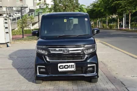 Honda N-Box Custom GL top of the line variant for sale/N-Box Custom
