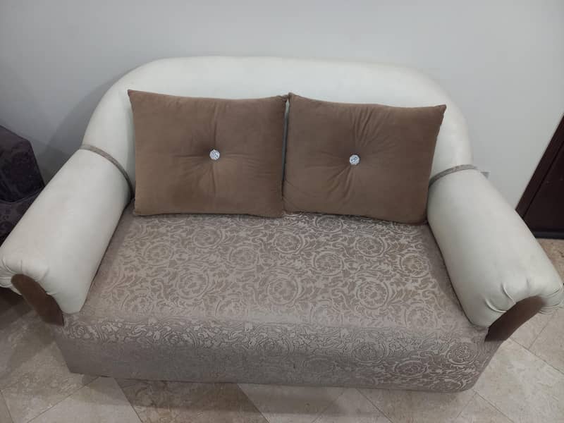 Sofa set 0