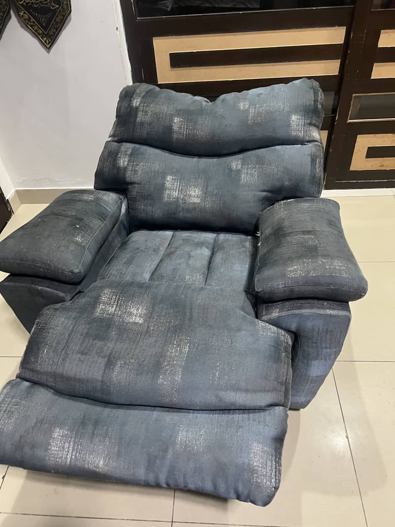 Recliner 4