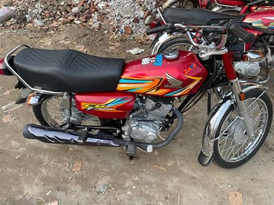 Honda 125 red urgent sale