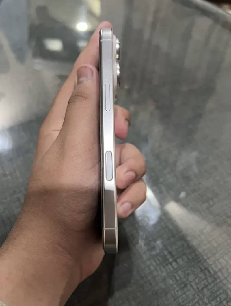 iPhone 16pro jv 3