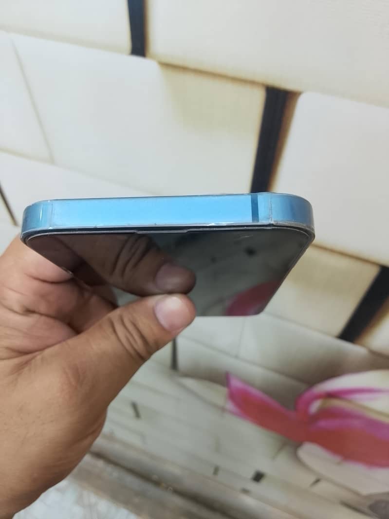 iphone 13 4