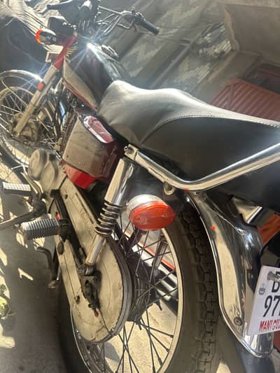 2019 model genuine honda cg125.