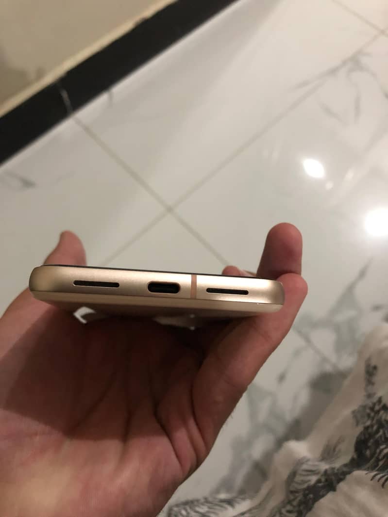 Google Pixel 8 2