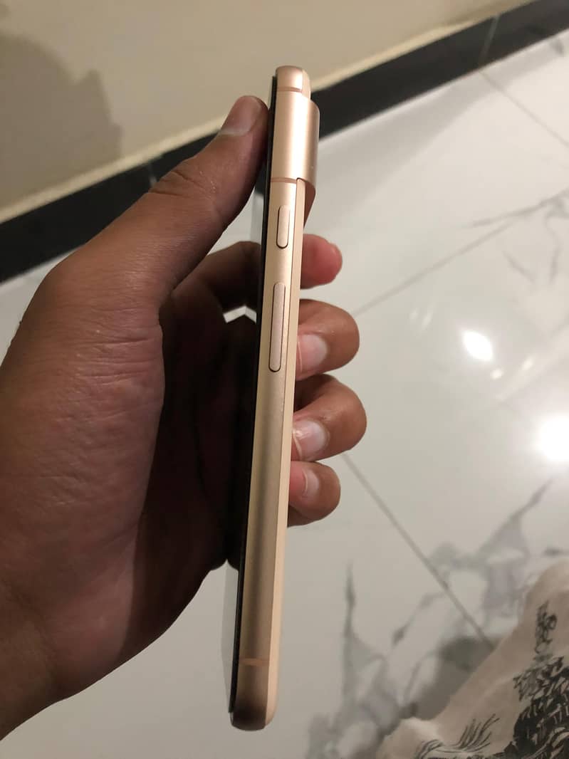 Google Pixel 8 4