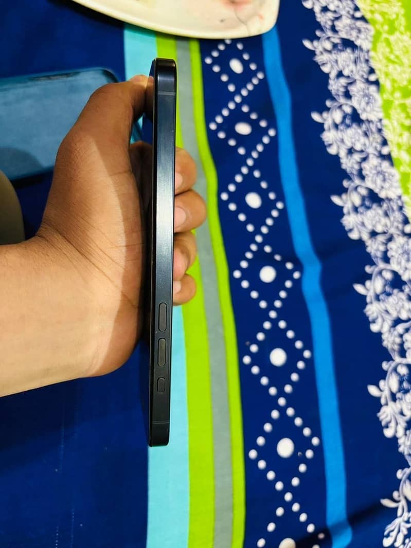 iphone 15 pro Max 4