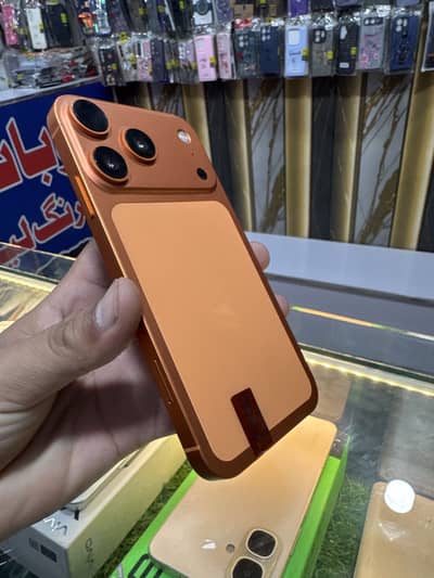 IPHONE XR CONVERTED 17PRO FACTORY UNLOCK 64GB