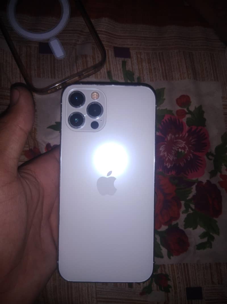 iPhone 12pro 5