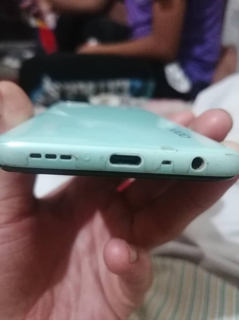 Oppo A52 0