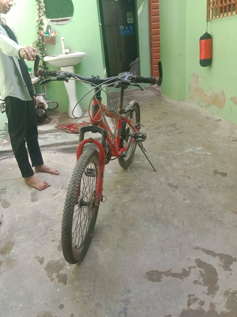 گیر والی سائیکل ہے کرتا ہے بہترین کنڈیشن میں 0