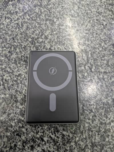 Magnetic Wireless Power Bank Gray