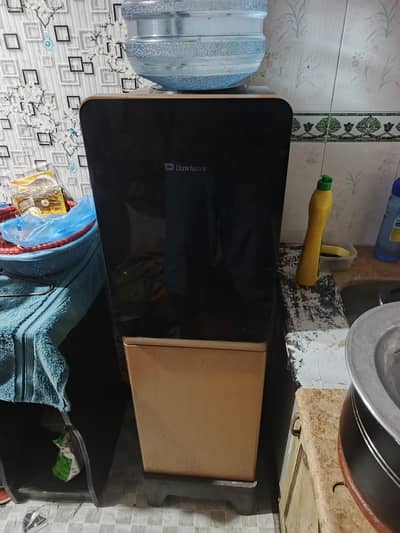 dawlance dispenser 1 years use