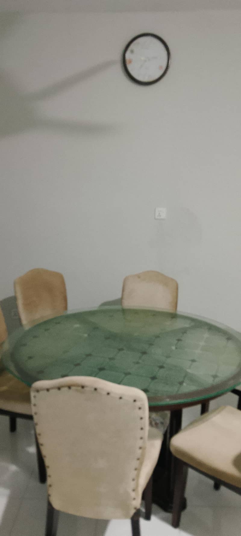 Dining table 6 seater 0