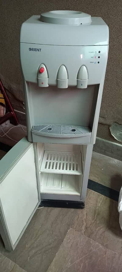 Orient water dispenser