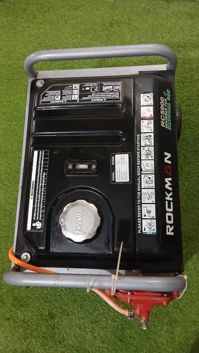 3kw generator 10/9 condition black color all ok like new generator
