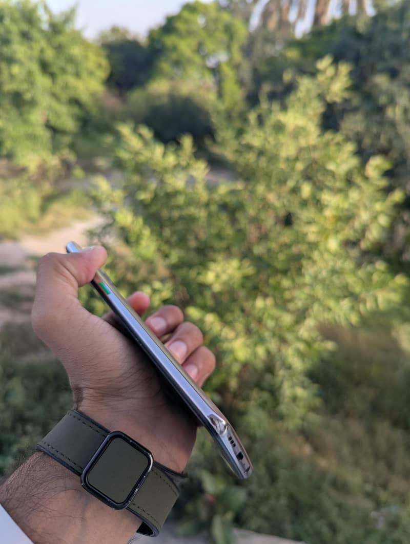 Mobile 4