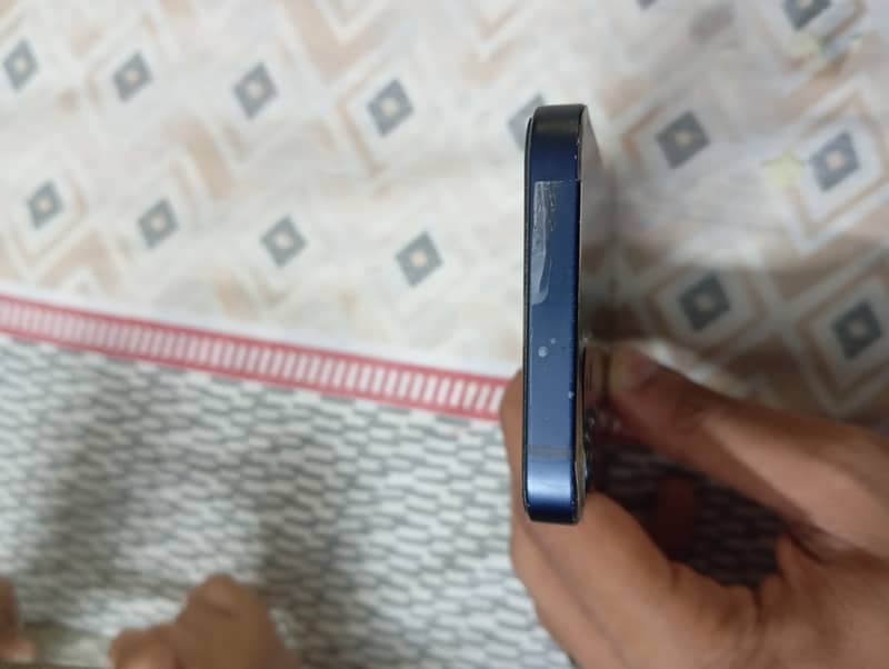 iPhone 12 MIni 7