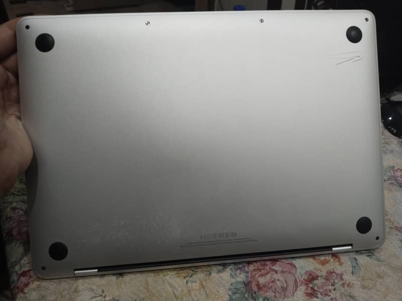 MACBOOK PRO 0