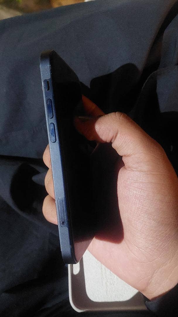 iphone 12 mini 2