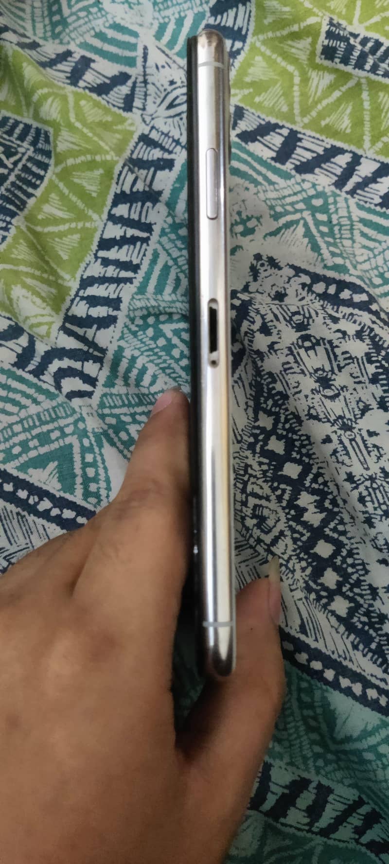 iphone 11 pro max 4