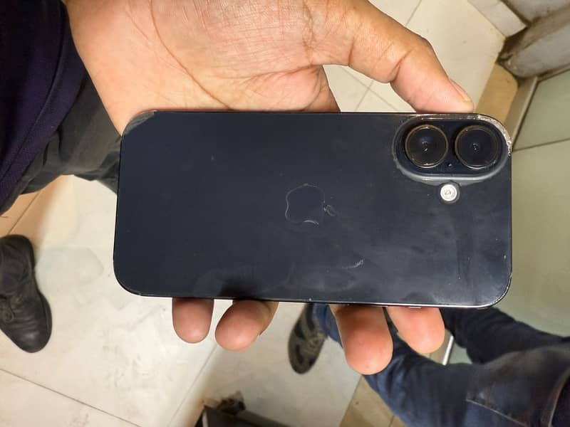 iPhone 16 2