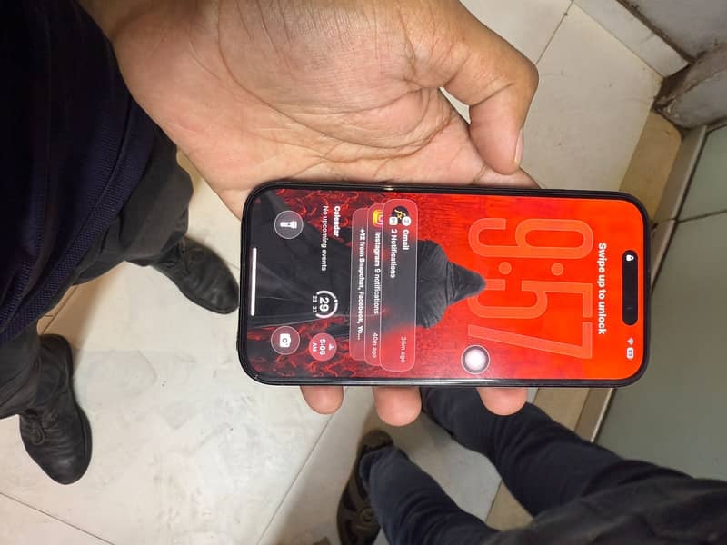 iPhone 16 3