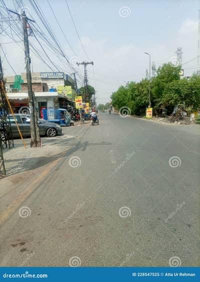 50 Marla Single Story Building Available For Sale On Main Collage Road Near By UMT